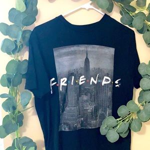 Can you graphic T-shirt friends
